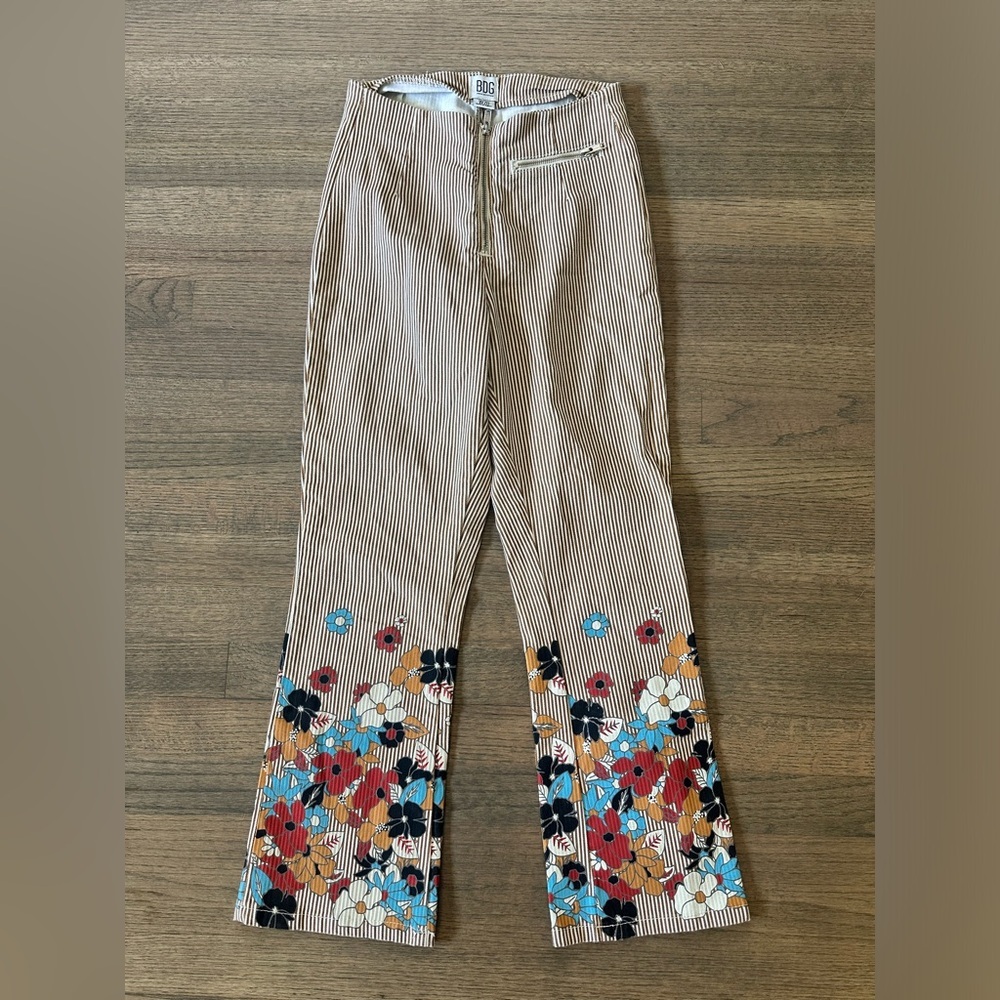 Urban Outfitters Kick Flare High Rise Cropped Jean-Striped/Flower-Size 28
